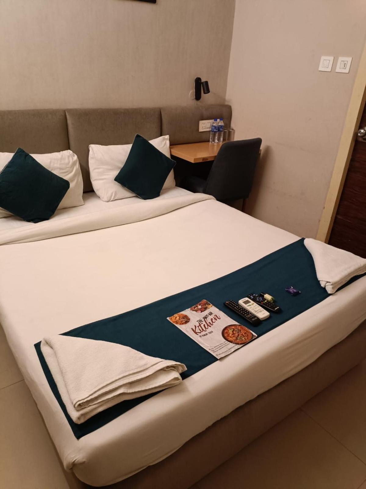 Hotel Mayfair Tower Kolkata Ngoại thất bức ảnh